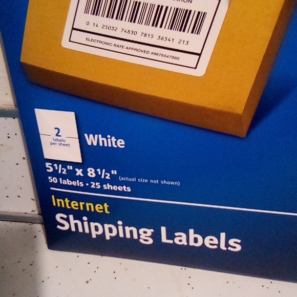 Avery- Internet "Shipping Labels" (8126) 50 labels - Picture 2 of 4